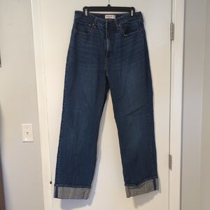 Abercrombie & Fitch 90s Relaxed High Rise  Cuff Jean